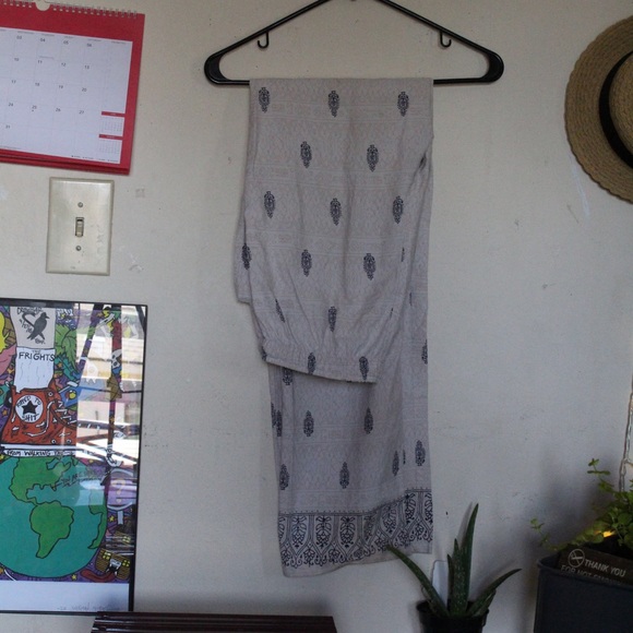 Patterned pants - Picture 2 of 2